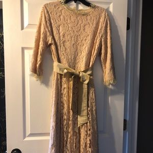 •Cream lace dress•
